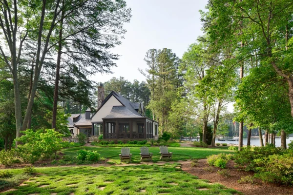 lake access lawn New Retreat