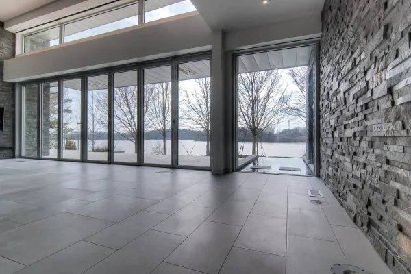 wall of window to lake Whitehaus