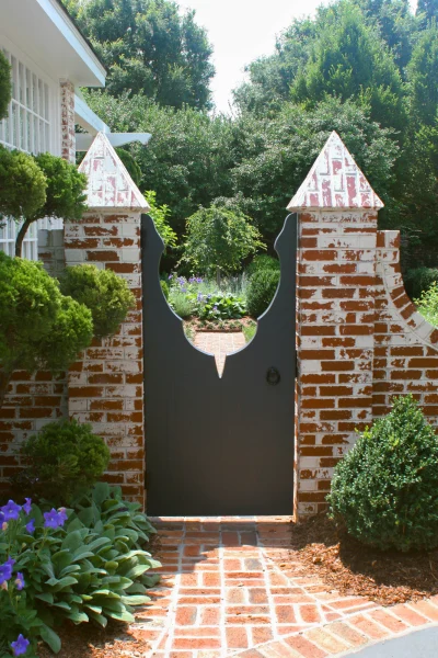 gate to yard Easterover Renovation